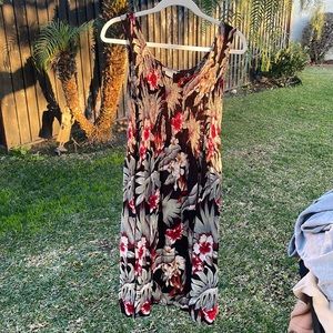 Aloha hut, Hawaiian summer dress